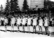 День молодёжи в г. Березники, баскетбольная команда китайских рабочих Треста №1. 1958 г.